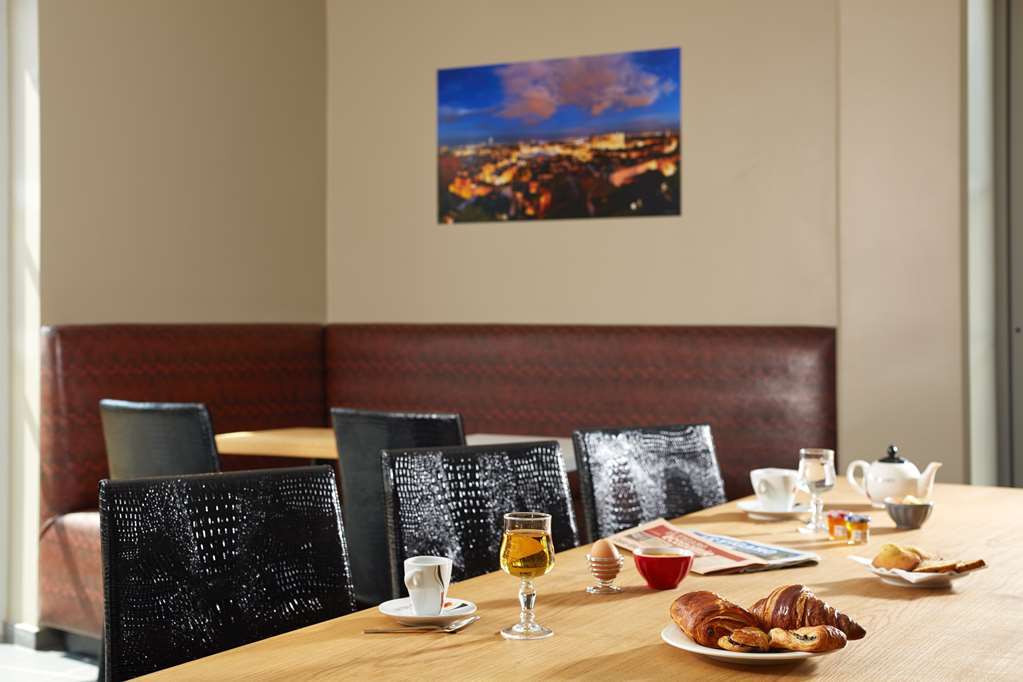 Kyriad Lyon Est Stadium Eurexpo Meyzieu Restaurang bild
