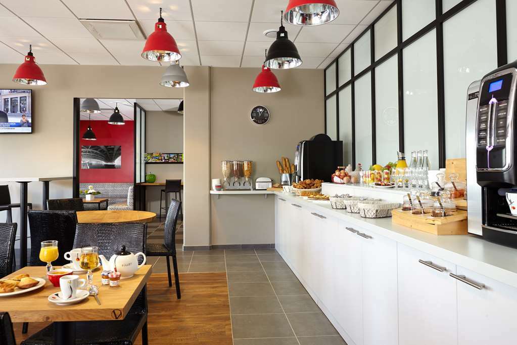 Kyriad Lyon Est Stadium Eurexpo Meyzieu Restaurang bild
